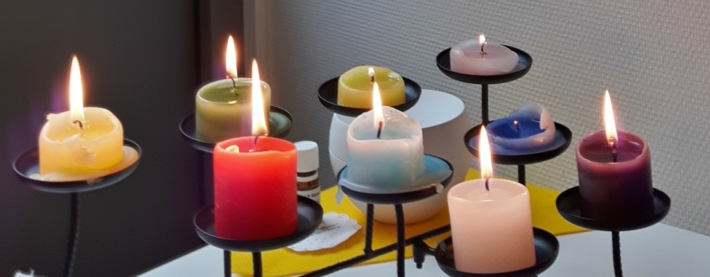 Brennende Kerzen | DAN Institut auf den Fildern